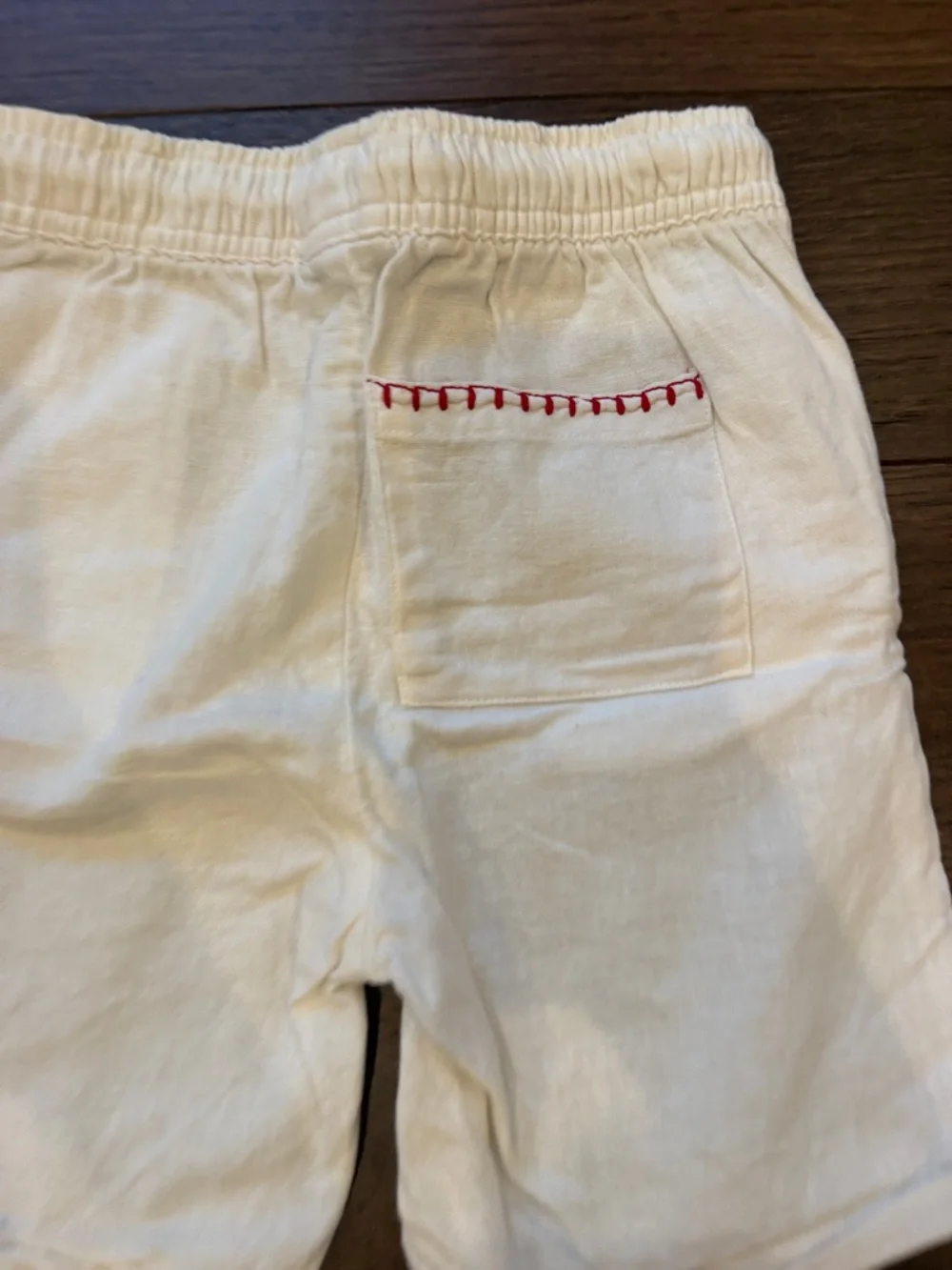 Old Navy x Disney White Mickey Embroidered Shorts 5T - C42-005